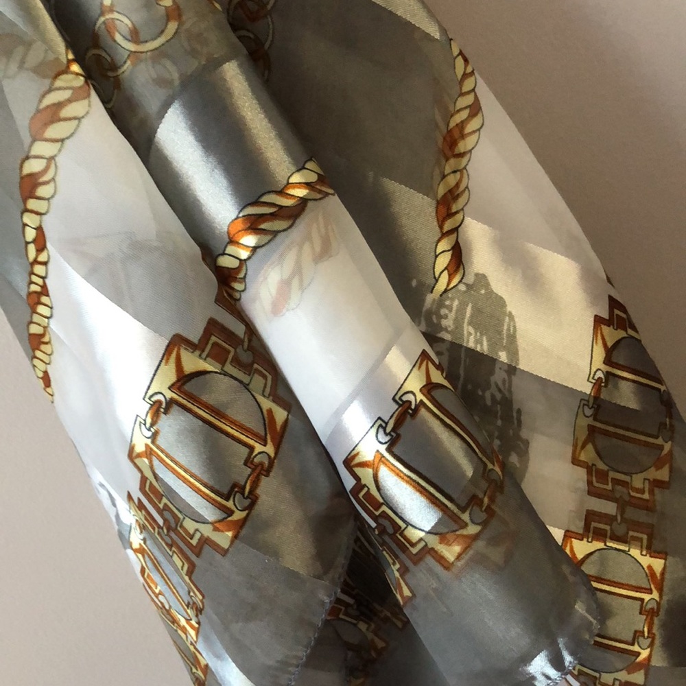 Classic Raffaello Roma Silk Scarf - Picture 3 of 5